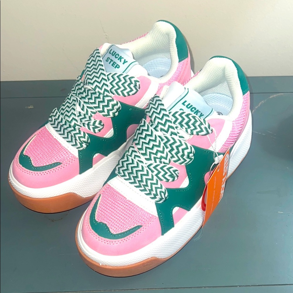 Lucky Steps fashion sneakers - size 6 - NWT - Picture 3 of 6
